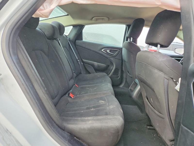 74873975 :رقم المزاد ، 1C3CCCAB3FN708491 vin ، 2015 Chrysler 200 مزاد بيع