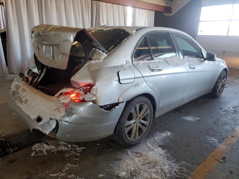 2012 Mercedes-benz C მანქანა იყიდება აუქციონზე, vin: WDDGF8BB2CA603028, აუქციონის ნომერი: 73593735