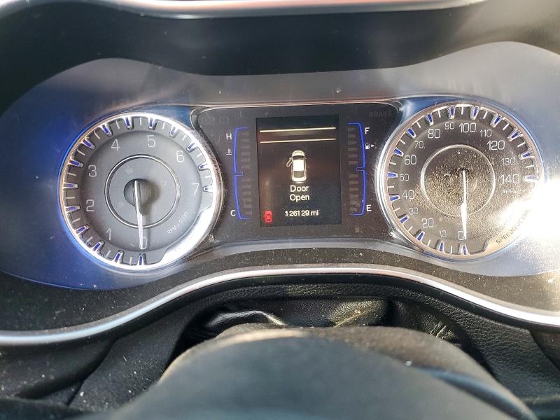98975445 :رقم المزاد ، 1C3CCCAB8FN742958 vin ، 2015 Chrysler 200 مزاد بيع