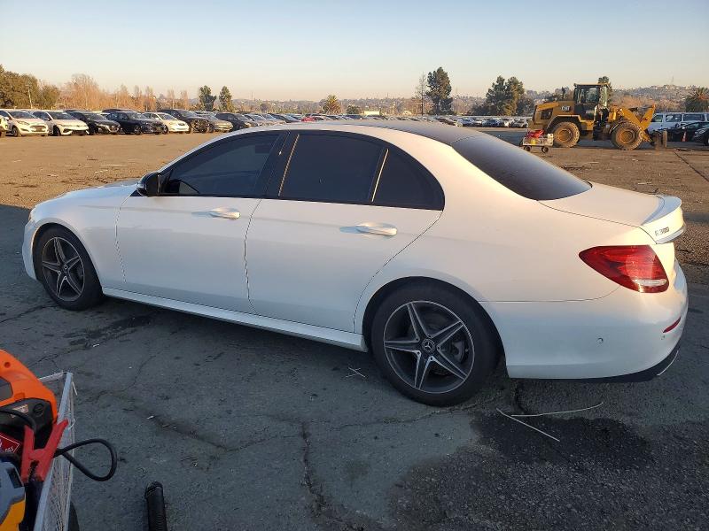 73228485 :رقم المزاد ، WDDZF4JB1JA371702 vin ، 2018 Mercedes-benz E مزاد بيع