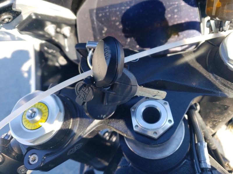 73411525 :رقم المزاد ، WB10E710XM6E19923 vin ، 2021 Bmw M 1000 R مزاد بيع