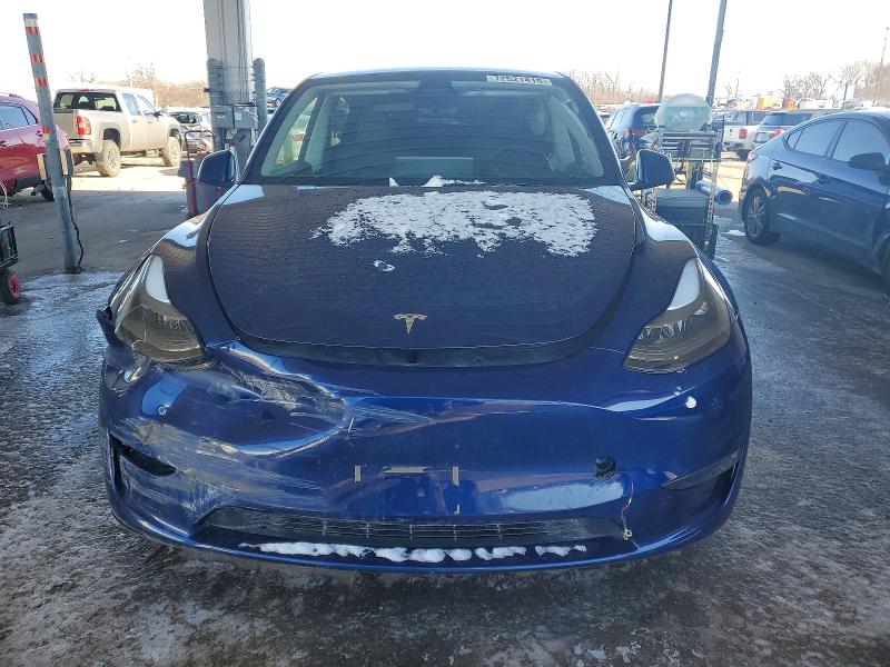 2024 Tesla Model Y მანქანა იყიდება აუქციონზე, vin: 7SAYGDEE3RA282692, აუქციონის ნომერი: 72521415
