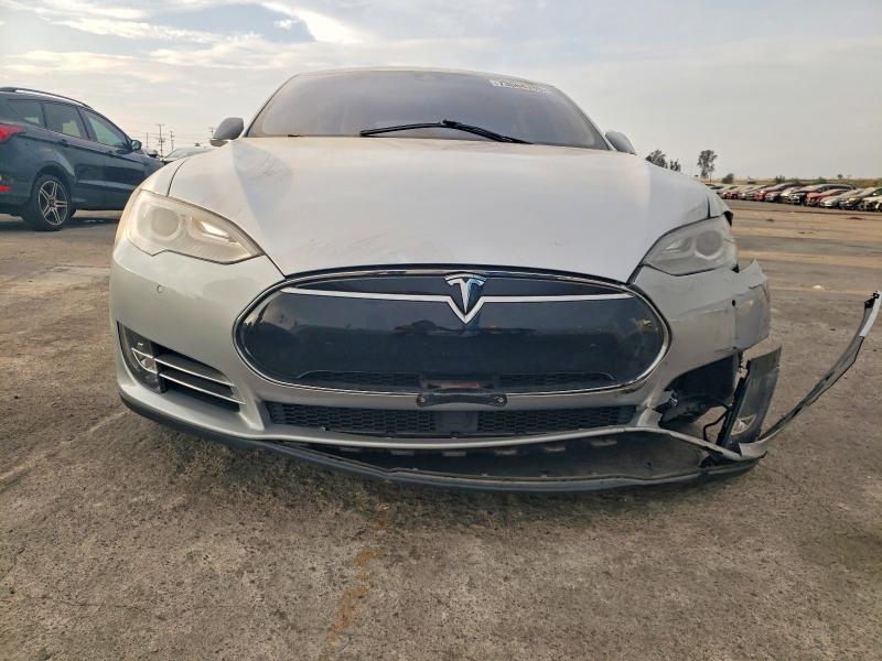 73864185 :رقم المزاد ، 5YJSA1H12EFP63896 vin ، 2014 Tesla Model S مزاد بيع