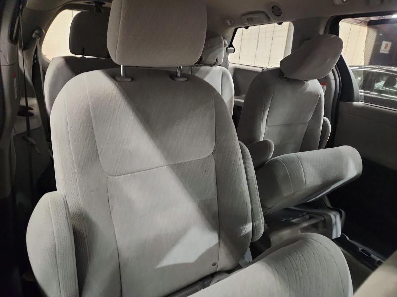 74405555 :رقم المزاد ، 5TDJK3DC3FS119364 vin ، 2015 Toyota Sienna Le مزاد بيع