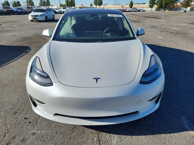 74621785 :رقم المزاد ، 5YJ3E1EA8NF299235 vin ، 2022 Tesla Model 3 مزاد بيع
