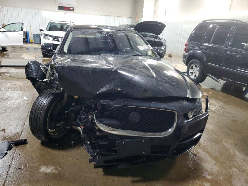 Продаж на аукціоні авто 2017 Jaguar Xe, vin: SAJAJ4BV7HA954219, номер лоту: 98237075
