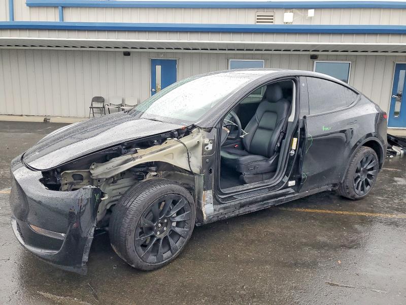 98335905 :رقم المزاد ، 7SAYGDEE3NF493145 vin ، 2022 Tesla Model Y مزاد بيع