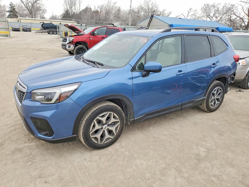 75410185 :رقم المزاد ، JF2SKAJC1MH431702 vin ، 2021 Subaru Forester مزاد بيع