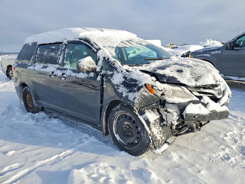 Продажа на аукционе авто 2018 Toyota Sienna, vin: 5TDJZ3DC9JS190606, номер лота: 99825645