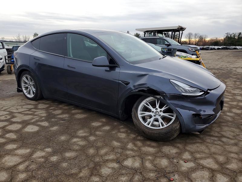 Auction sale of the 2022 Tesla Model Y, vin: 7SAYGDEEXNA008108, lot number: 72955055