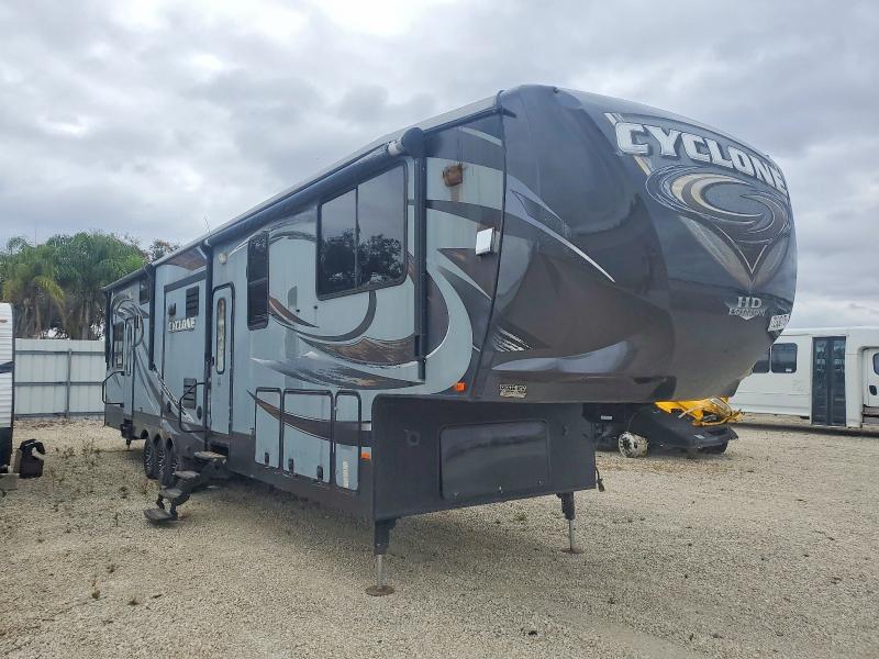 Продаж на аукціоні авто 2015 Heart Land Cyclone, vin: 5SFCG4337FE290915, номер лоту: 72330175
