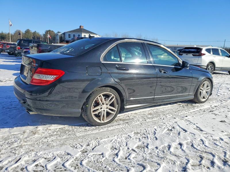 2011 Mercedes-benz C მანქანა იყიდება აუქციონზე, vin: WDDGF8BB8BR156205, აუქციონის ნომერი: 98895745