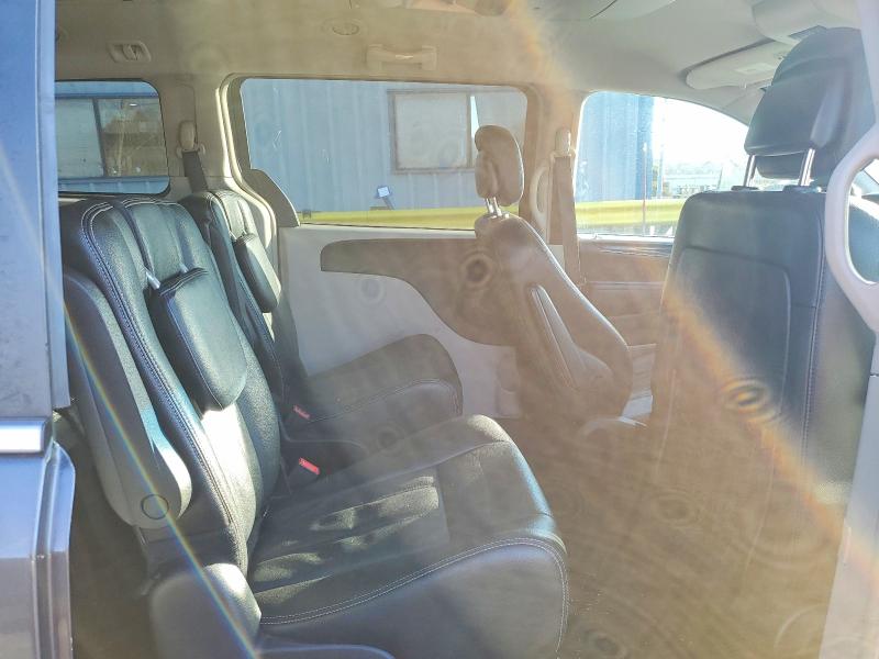 74405585 :رقم المزاد ، 2C4RC1BG8GR268423 vin ، 2016 Chrysler Town & Country مزاد بيع