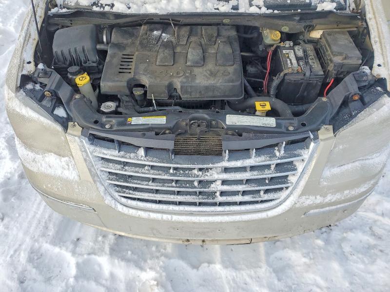 74429955 :رقم المزاد ، 2A4RR6DX4AR457404 vin ، 2010 Chrysler Town & Country مزاد بيع