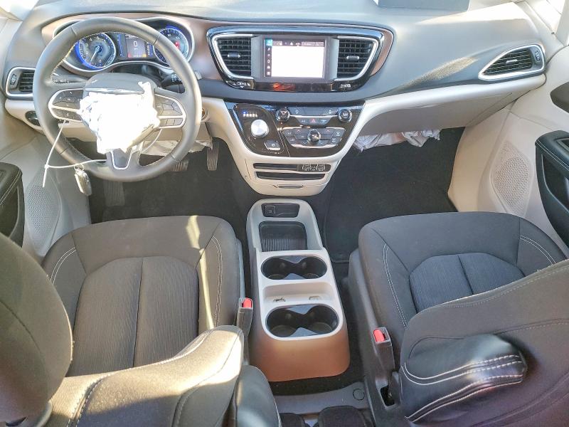 73495485 :رقم المزاد ، 2C4RC1CG6NR226120 vin ، 2022 Chrysler Voyager مزاد بيع