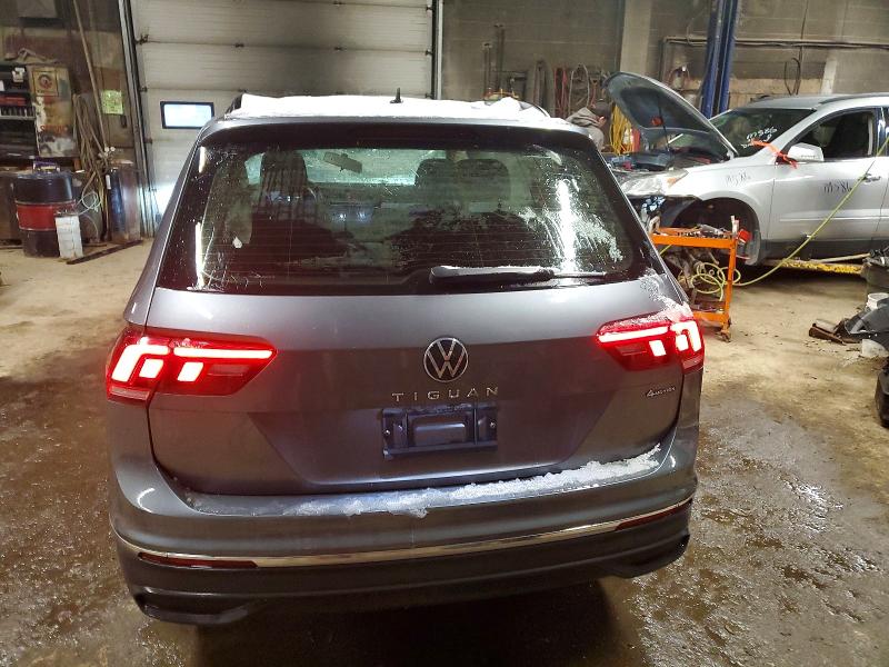 98181855 :رقم المزاد ، 3VV0B7AX1NM114934 vin ، 2022 Volkswagen Tiguan مزاد بيع