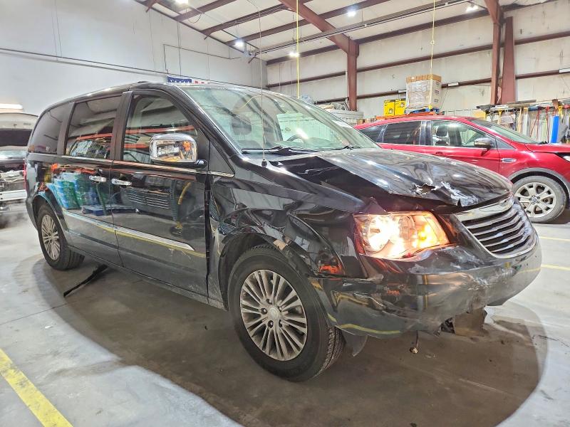 73303965 :رقم المزاد ، 2C4RC1CG5FR602775 vin ، 2015 Chrysler Town & Country مزاد بيع