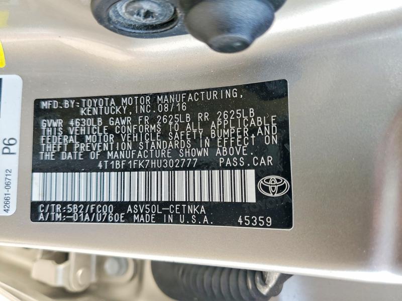98417695 :رقم المزاد ، 4T1BF1FK7HU302777 vin ، 2017 Toyota Camry مزاد بيع
