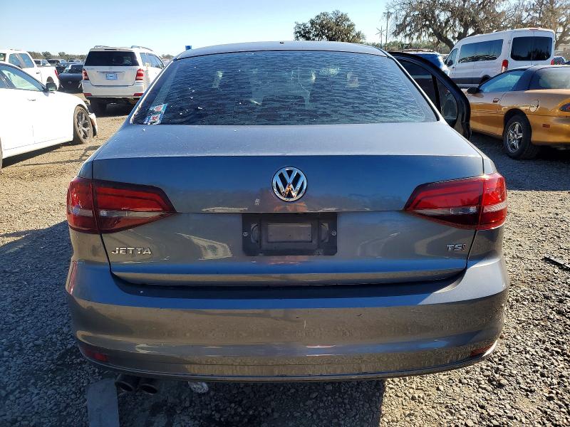 73330965 :رقم المزاد ، 3VW2B7AJ0HM392258 vin ، 2017 Volkswagen Jetta مزاد بيع