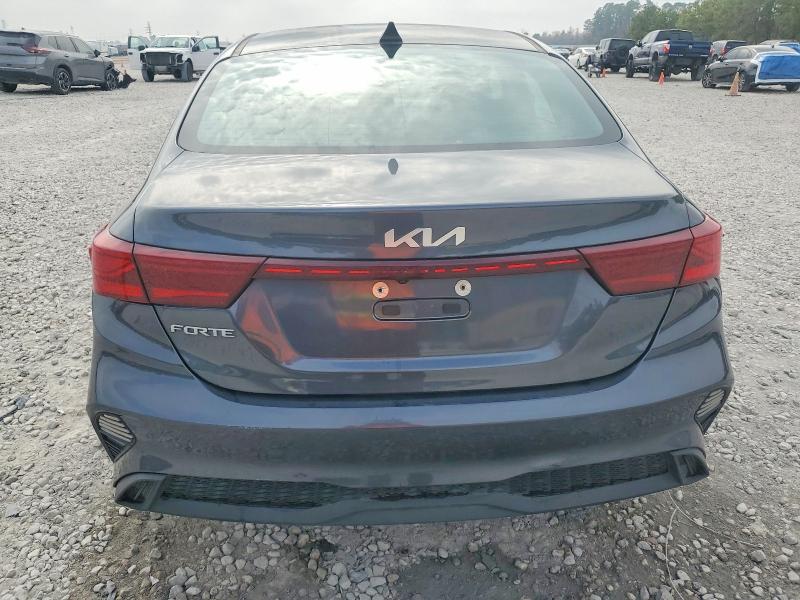 2023 Kia Forte მანქანა იყიდება აუქციონზე, vin: 3KPF24AD6PE572060, აუქციონის ნომერი: 97952385
