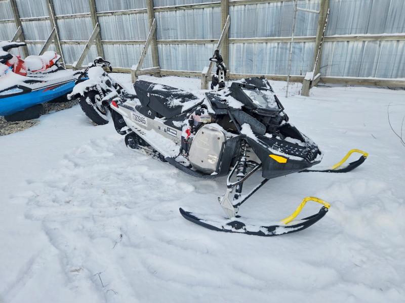 73839465 :رقم المزاد ، 2BPSBHJB0JV000497 vin ، 2018 Ski Mxz مزاد بيع