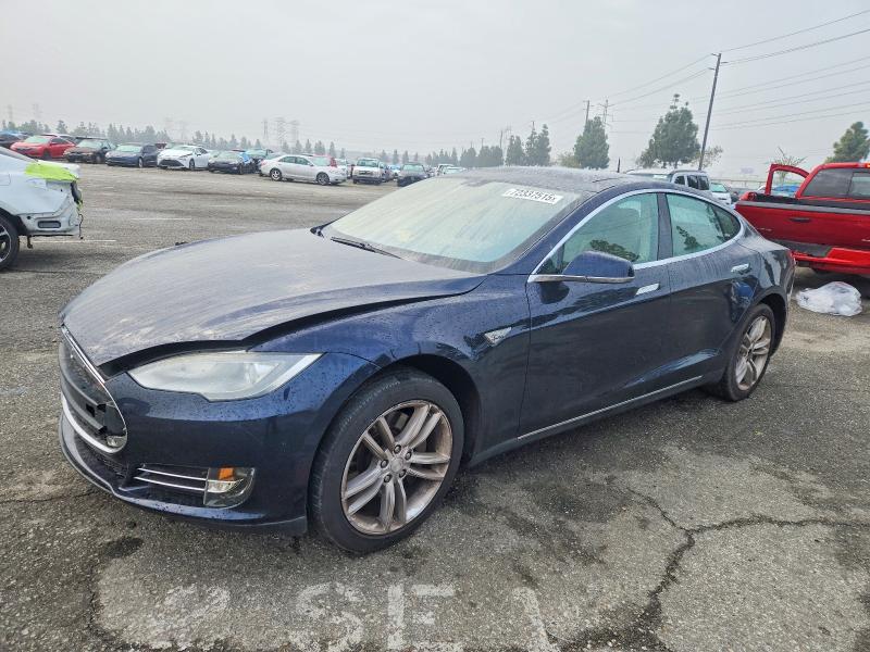 72337515 :رقم المزاد ، 5YJSA1CP1DFP09872 vin ، 2013 Tesla Model S مزاد بيع
