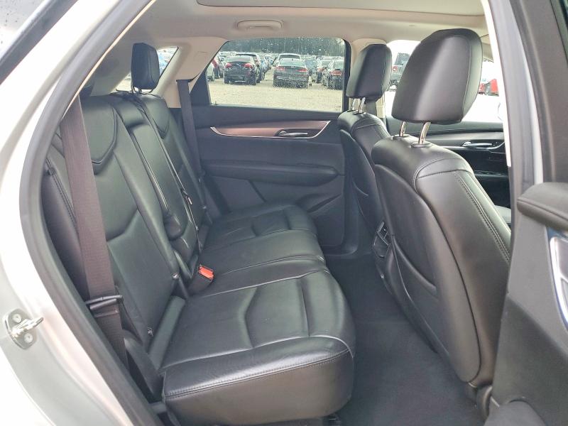 99040625 :رقم المزاد ، 1GYKNERS8JZ229979 vin ، 2018 Cadillac Xt5 Premiu مزاد بيع