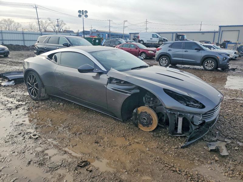 2017 Aston Martin Db11 მანქანა იყიდება აუქციონზე, vin: SCFRMFAV4HGL01304, აუქციონის ნომერი: 98354325