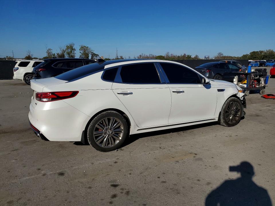 75401405 :رقم المزاد ، 5XXGV4L24HG147629 vin ، 2017 Kia Optima مزاد بيع
