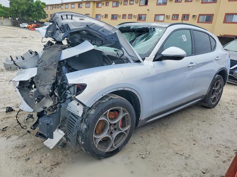 Auction sale of the 2022 Alfa Romeo Stelvio Ti, vin: ZASPAKBN0N7D46121, lot number: 72400645