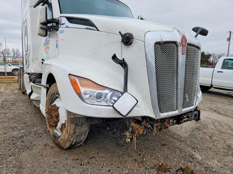 Продажа на аукционе авто 2024 Kenworth T680, vin: 1XKYD49X7RJ320247, номер лота: 98663105
