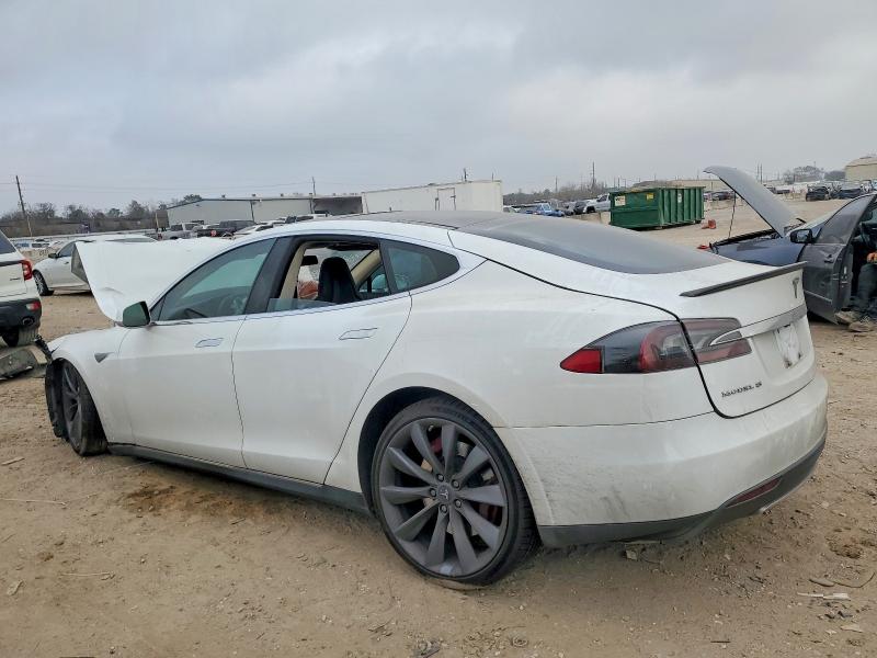 72196755 :رقم المزاد ، 5YJSA1CP7DFP08029 vin ، 2013 Tesla Model S مزاد بيع