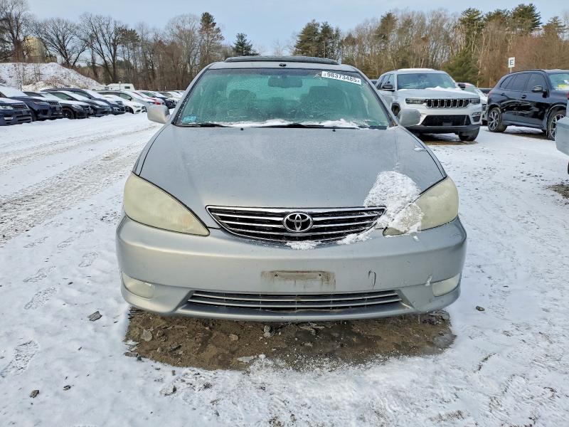 98373485 :رقم المزاد ، 4T1BF30K76U627432 vin ، 2006 Toyota Camry مزاد بيع