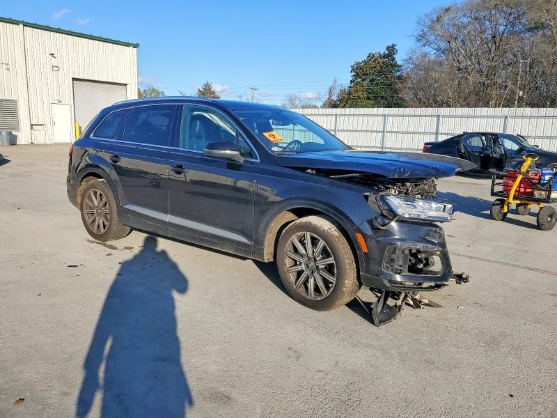 2017 Audi Q7 მანქანა იყიდება აუქციონზე, vin: WA1LAAF76HD018537, აუქციონის ნომერი: 74699235