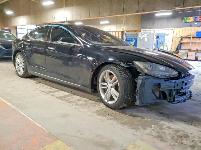 Продажа на аукционе авто 2015 Tesla Model S, vin: 5YJSA1S20FF095079, номер лота: 95640365