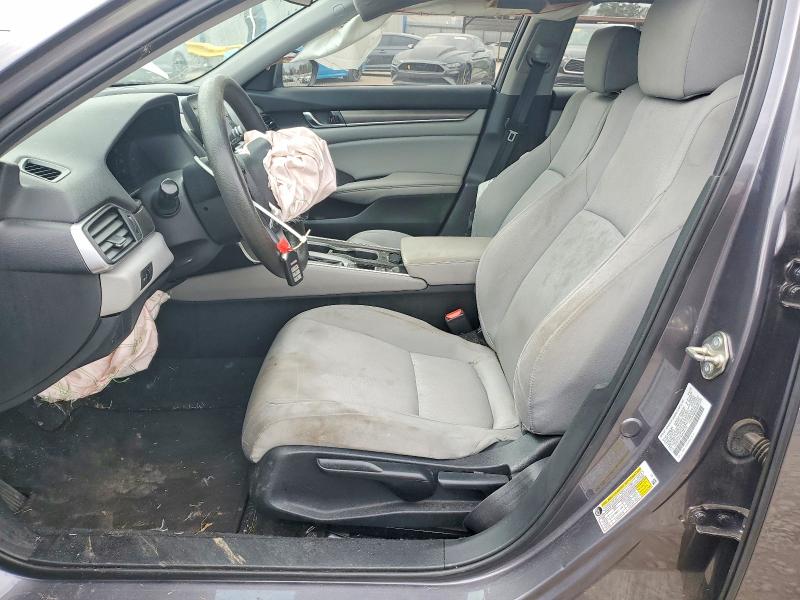 98897635 :رقم المزاد ، 1HGCV1F19JA141117 vin ، 2018 Honda Accord مزاد بيع