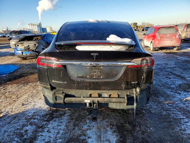 Продажа на аукционе авто 2017 Tesla Model X, vin: 5YJXCAE22HF038199, номер лота: 73910355