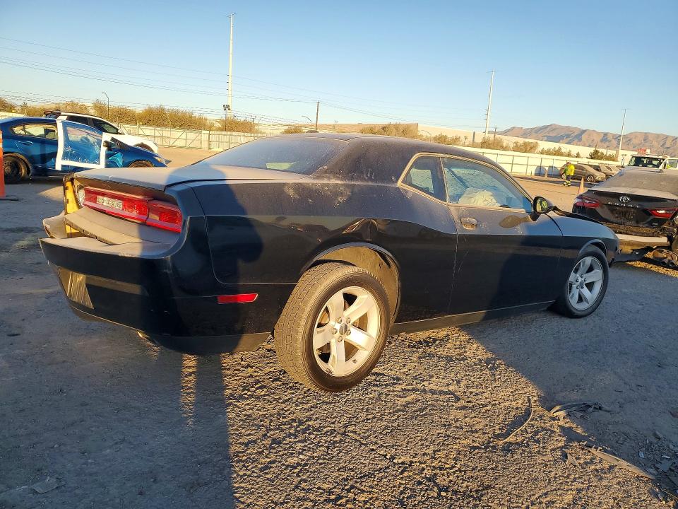 76770345 :رقم المزاد ، 2C3CDYAG5CH222145 vin ، 2012 Dodge Challenger مزاد بيع