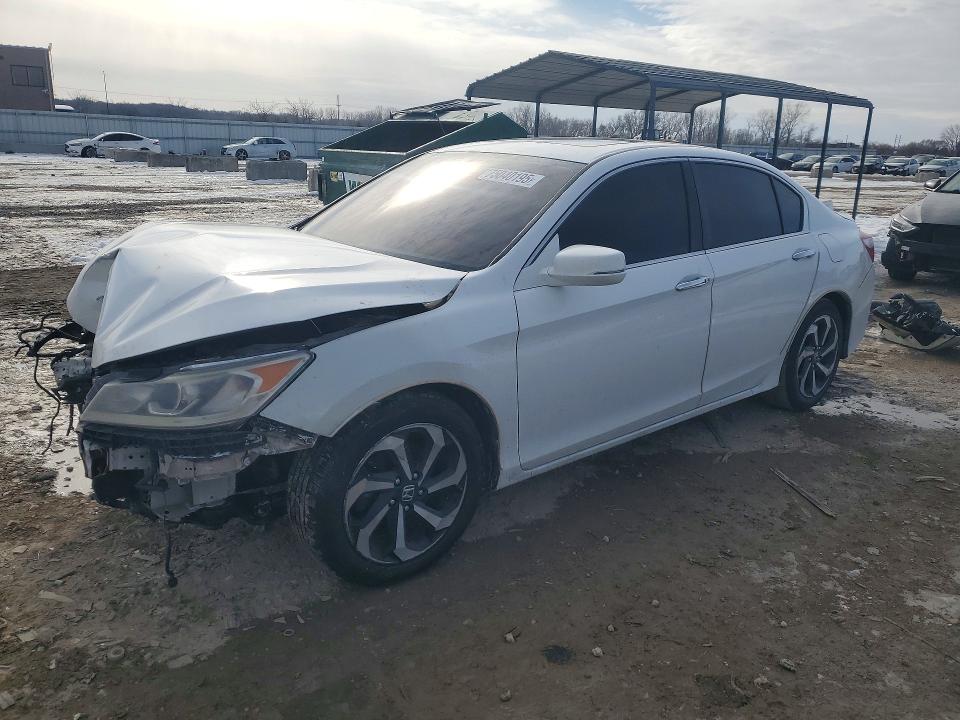 2017 Honda Accord მანქანა იყიდება აუქციონზე, vin: 1HGCR2F88HA015798, აუქციონის ნომერი: 75040195