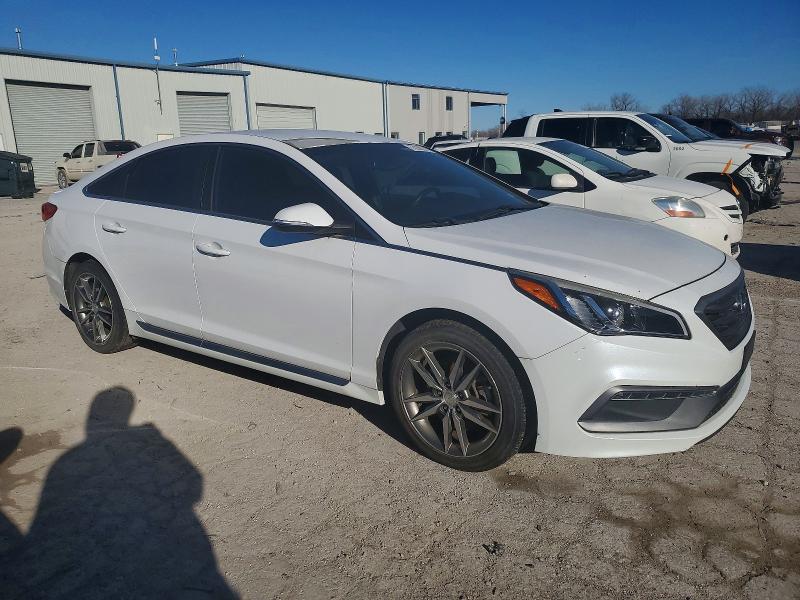 2017 Hyundai Sonata Spo მანქანა იყიდება აუქციონზე, vin: 5NPE34AB4HH524707, აუქციონის ნომერი: 73268075