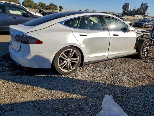 Продажа на аукционе авто 2014 Tesla Model S, vin: 5YJSA1H11EFP57345, номер лота: 72395815