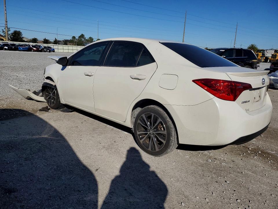 74668845 :رقم المزاد ، 5YFBURHE1JP786111 vin ، 2018 Toyota Corolla مزاد بيع