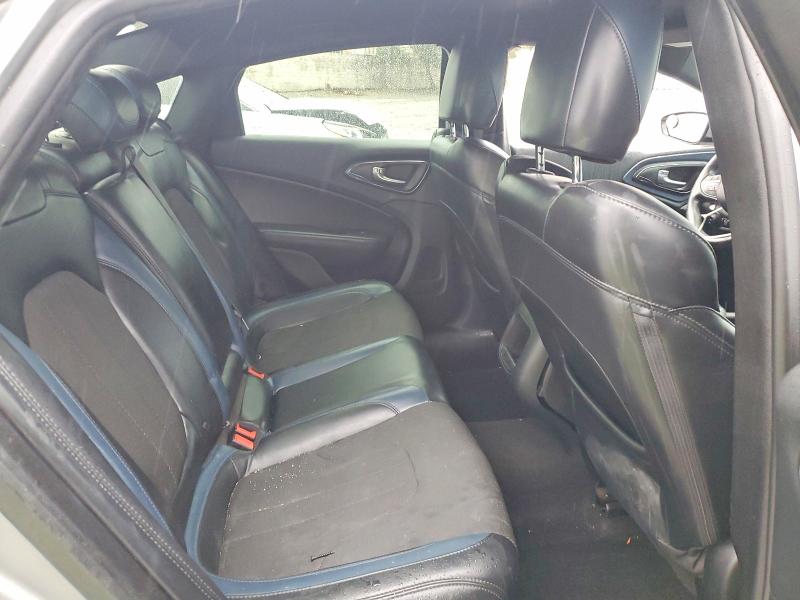 98597525 :رقم المزاد ، 1C3CCCBB2FN681833 vin ، 2015 Chrysler 200 مزاد بيع
