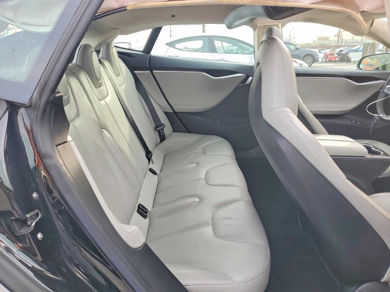 Продажа на аукционе авто 2014 Tesla Model S, vin: 5YJSA1H1XEFP33318, номер лота: 75109295