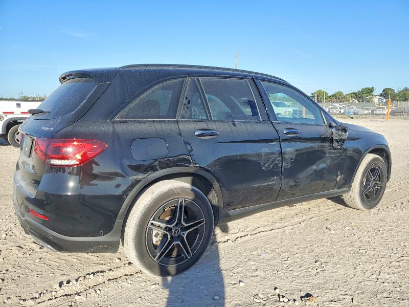 99210585 :رقم المزاد ، W1N0G8EB8MV298707 vin ، 2021 Mercedes-benz Glc مزاد بيع