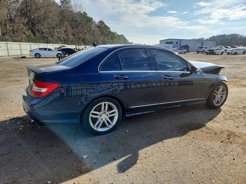 Продаж на аукціоні авто 2013 Mercedes-benz C, vin: WDDGF4HB8DA793354, номер лоту: 99667525