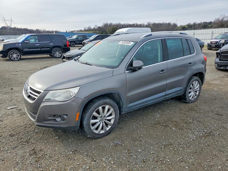 Продажа на аукционе авто 2011 Volkswagen Tiguan, vin: WVGBV7AX1BW552908, номер лота: 74392005