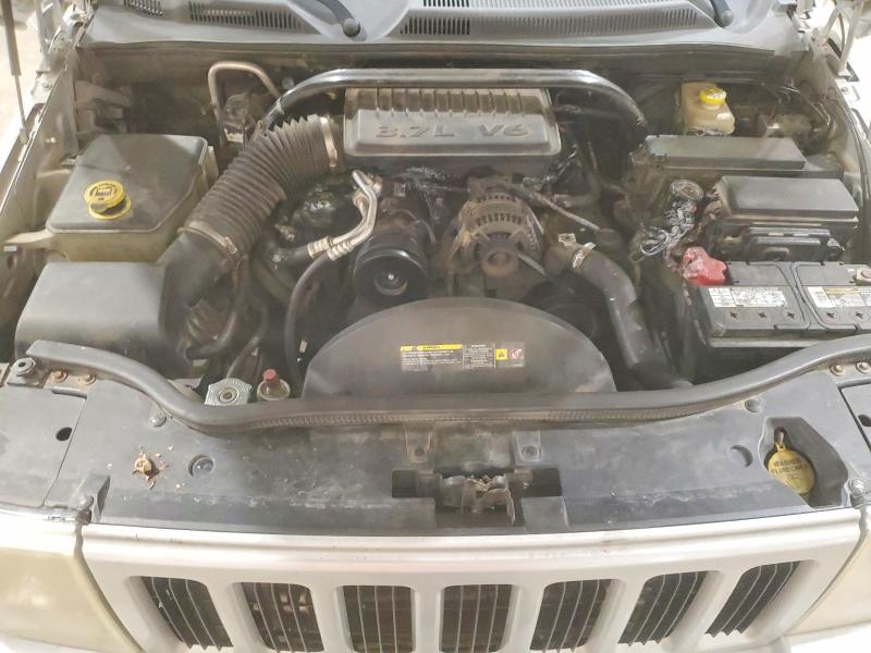 97601065 :رقم المزاد ، 1J8HG48K66C300573 vin ، 2006 Jeep Commander مزاد بيع