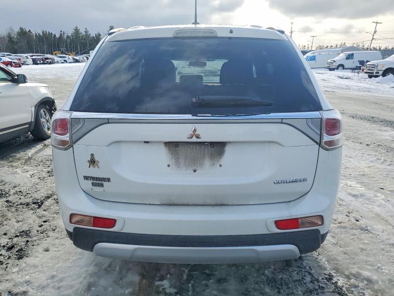73374355 :رقم المزاد ، JA4AZ2A3XFZ601154 vin ، 2015 Mitsubishi Outlander مزاد بيع