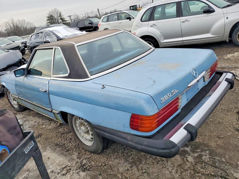 1982 Mercedes-benz 380 მანქანა იყიდება აუქციონზე, vin: WDBBA45A0CB015877, აუქციონის ნომერი: 99457865